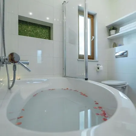 Ctim250/ Modern With Private Pool In Imotski -makarska, Ideal For 7 Persons *